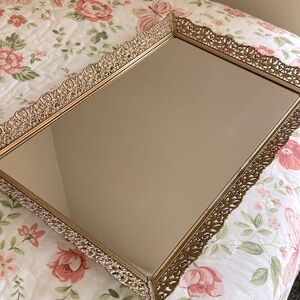🪞 Vintage XL Mirrored Tray